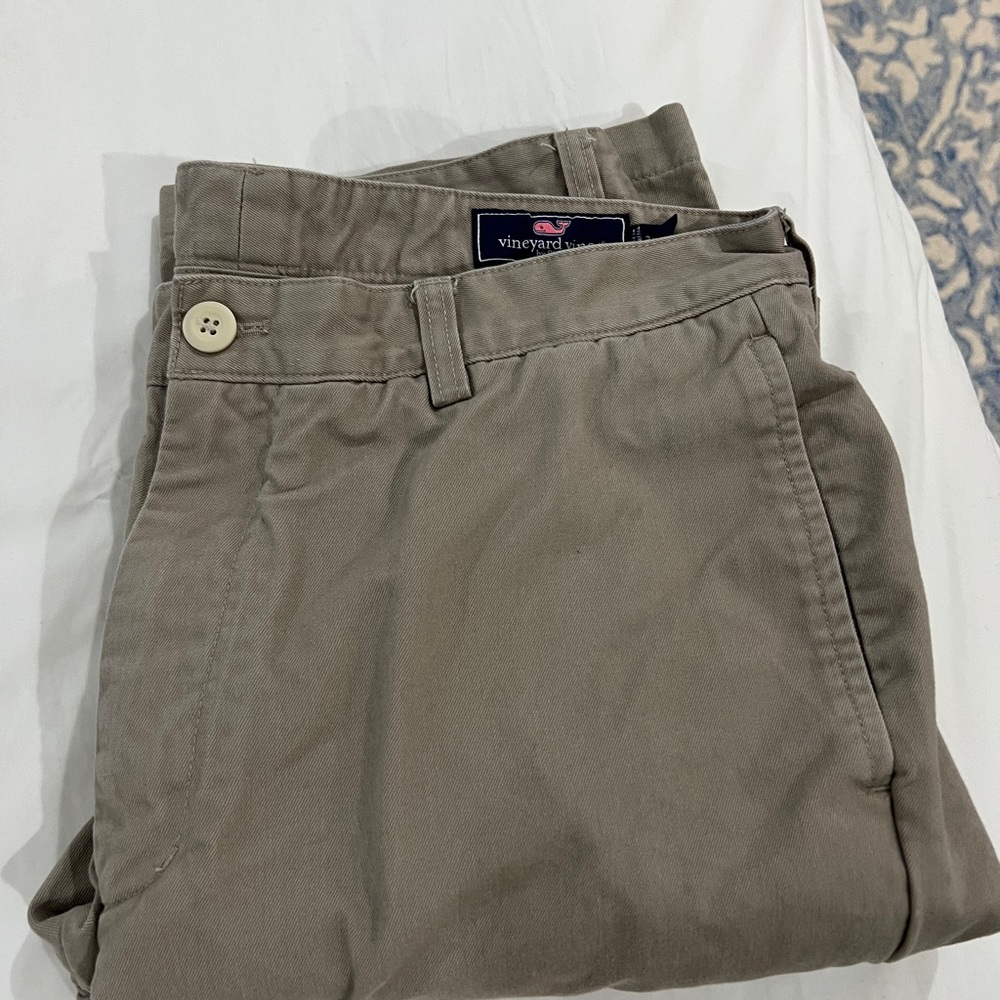 Vineyard vines men's khaki pants size 34 x 32 length